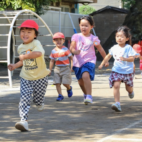 歩いて、走って、とんで